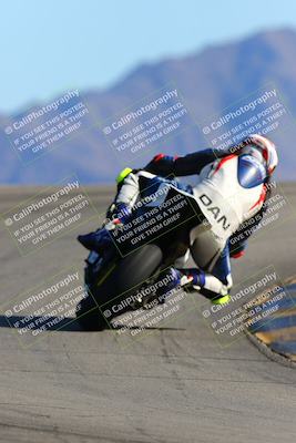 media/Jan-14-2022-Apex Assassins (Fri) [[4609ad47be]]/Trackday 2/Session 3/Turn 12 Backside/